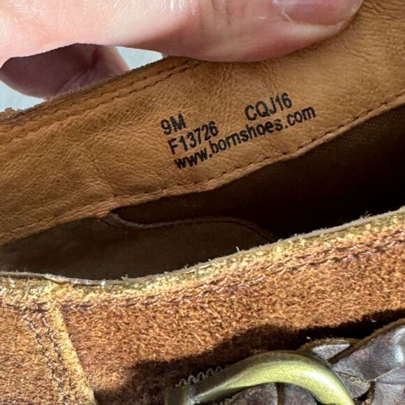 Born Sylvia NWOT Tobacco Brown Suede Booties Sz 9 - Picture 5 of 6